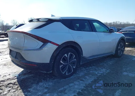 2022 Kia Ev6 Wind z USA, uszkodzony, nr VIN KNDC3DLC3N5075934